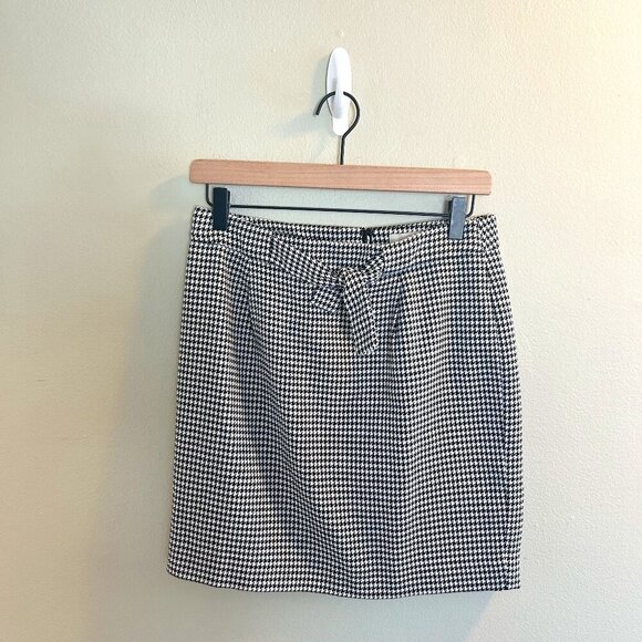 LOFT Outlet Houndstooth Pencil Skirt Size 2 Black White Mini Tie Waist Workwear - Picture 1 of 6